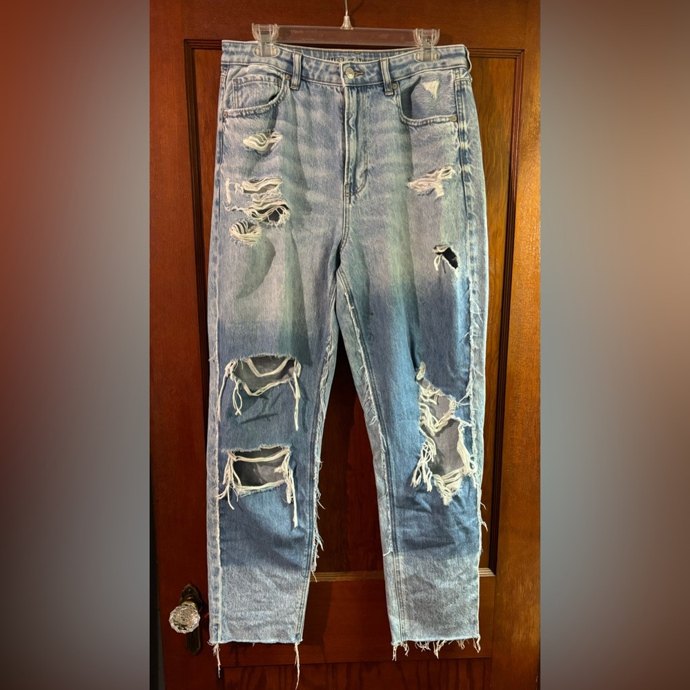 American Eagle Mom Jean